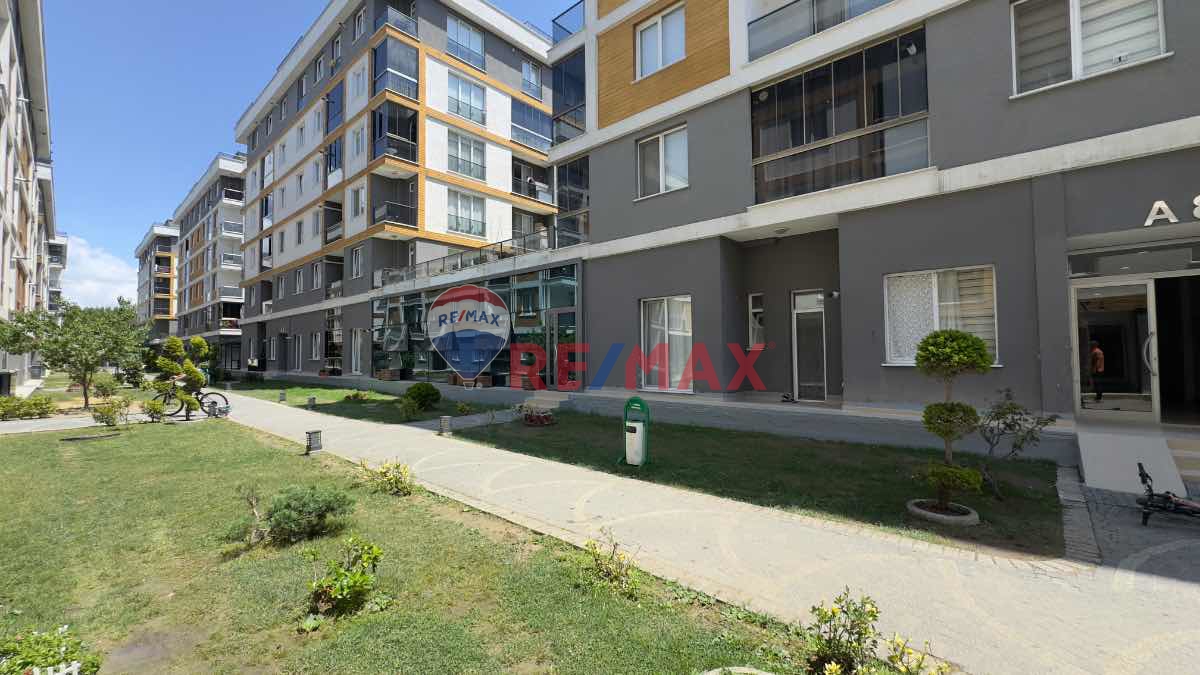 BUTIK SITE IÇERISINDE SATILIK 3+1  DAIRE