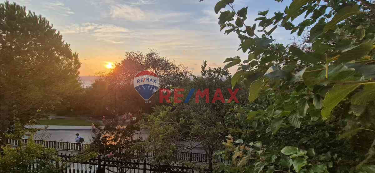 ÜSKÜDAR SULTANTEPE’DE KORU VE BOĞAZ MANZARALI 2+1 SATILIK DAIRE