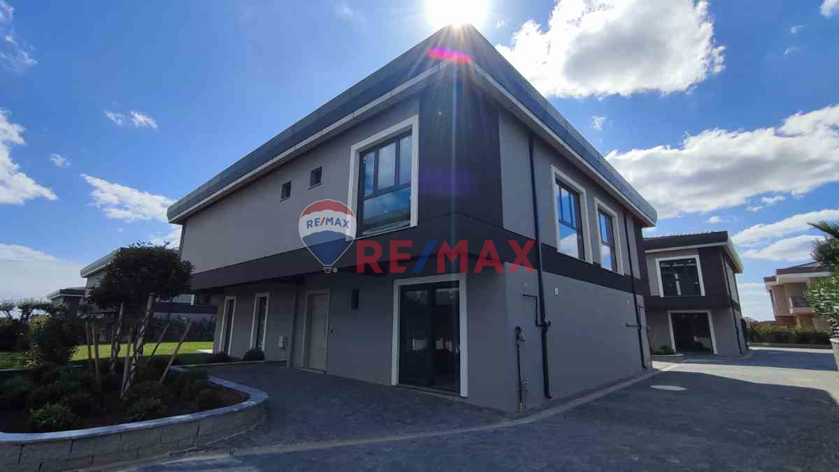 SELİMPAŞA’DA DOĞAYLA İÇ İÇE KONFORLU SATILIK DUBLEKS VİLLA