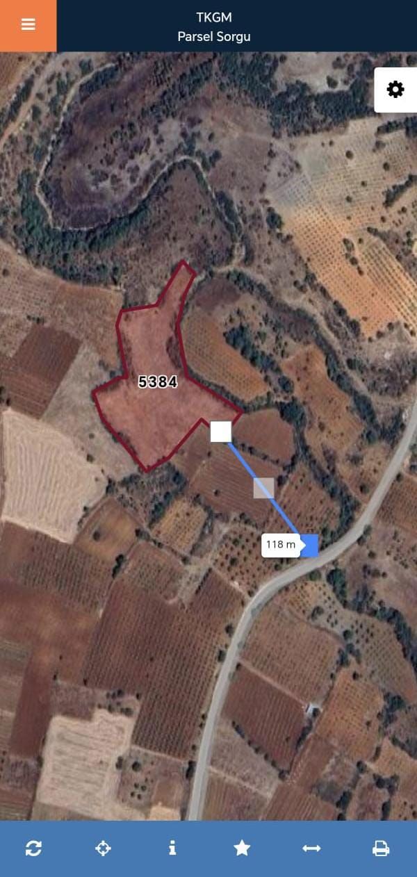 REMAX MODEL'DEN ÇAL ORTAKÖY'DE 9572M² TARLA