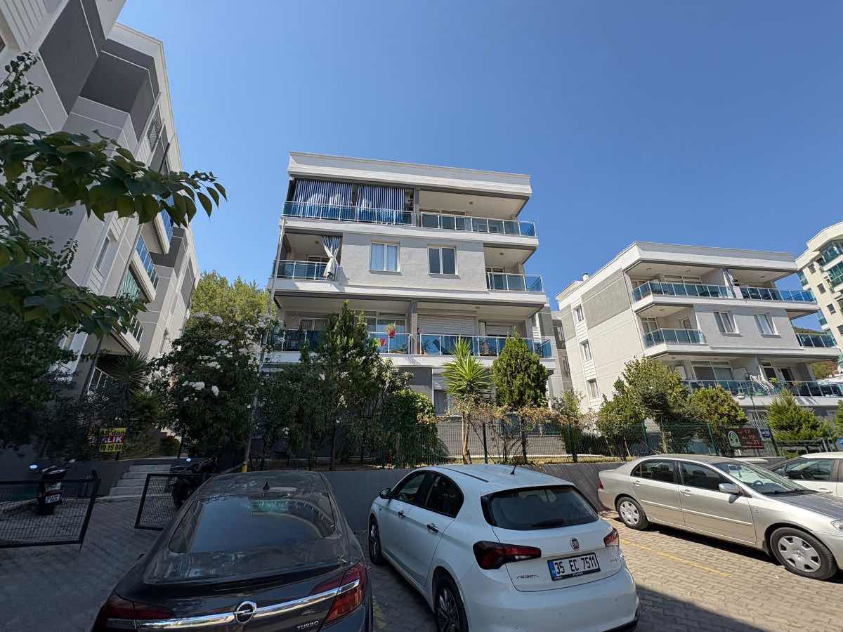 BALÇOVA TELEFERİH MAH'DE SİTE İÇERSİNDE İÇİ YENİLENMİŞ KİRALIK 3+1 DUBLEKS DAİRE