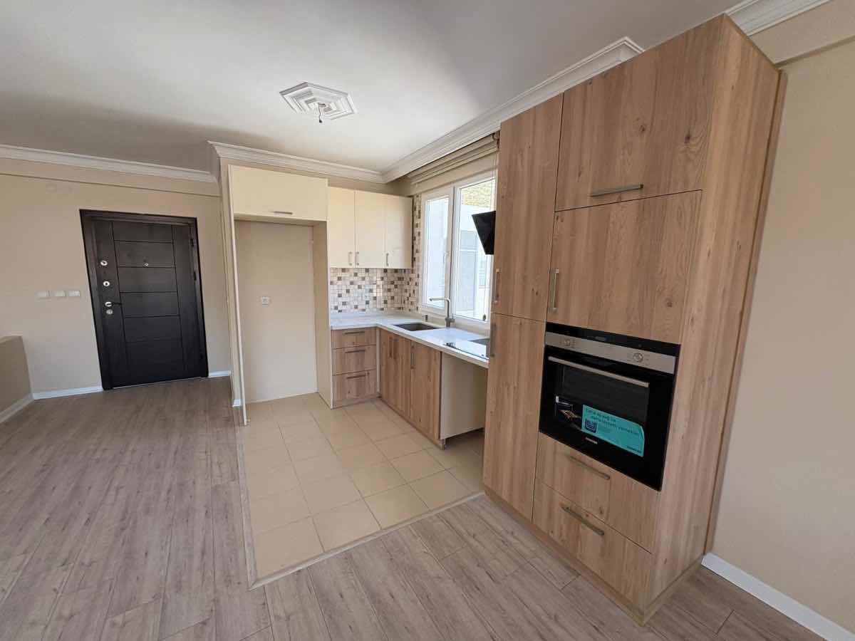 BALÇOVA TELEFERİH MAH'DE SİTE İÇERSİNDE İÇİ YENİLENMİŞ KİRALIK 3+1 DUBLEKS DAİRE