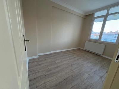 BALÇOVA TELEFERİH MAH'DE SİTE İÇERSİNDE İÇİ YENİLENMİŞ KİRALIK 3+1 DUBLEKS DAİRE