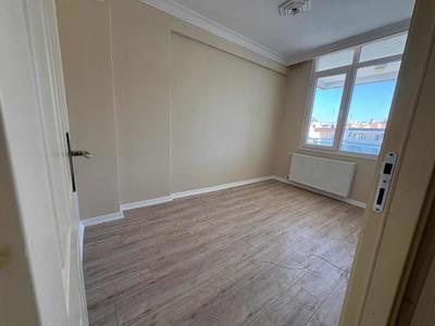 BALÇOVA TELEFERİH MAH'DE SİTE İÇERSİNDE İÇİ YENİLENMİŞ KİRALIK 3+1 DUBLEKS DAİRE