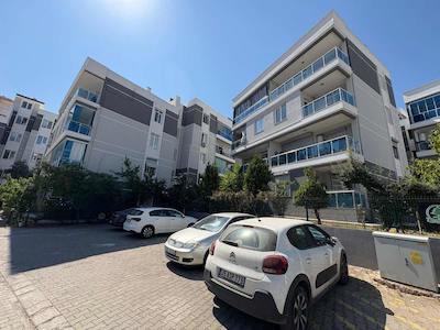 BALÇOVA TELEFERİH MAH'DE SİTE İÇERSİNDE İÇİ YENİLENMİŞ KİRALIK 3+1 DUBLEKS DAİRE