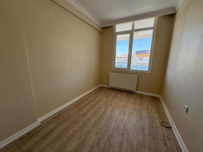 BALÇOVA TELEFERİH MAH'DE SİTE İÇERSİNDE İÇİ YENİLENMİŞ KİRALIK 3+1 DUBLEKS DAİRE