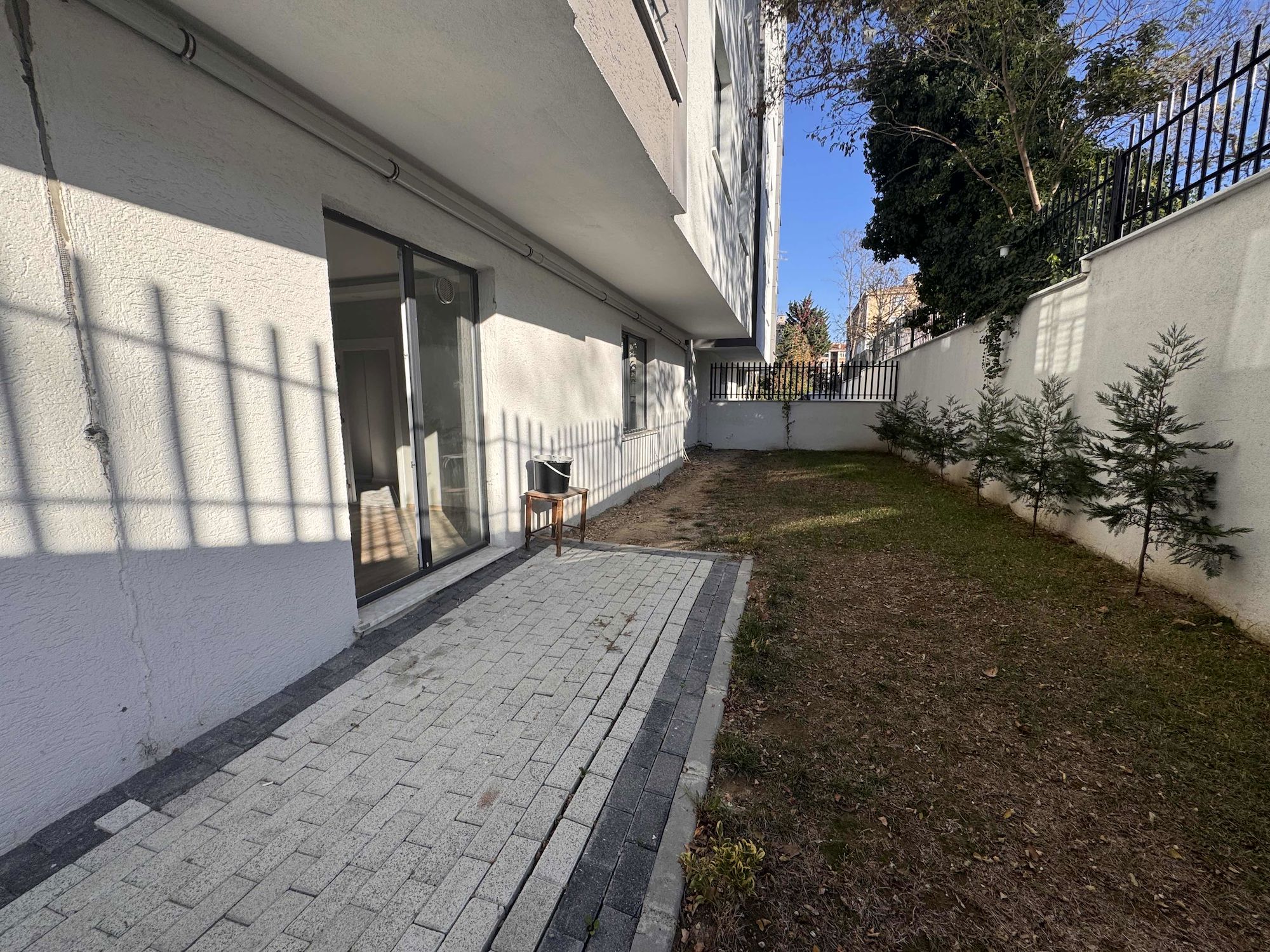 VİOLET GÜRPINARDA KİRALIK 2+1 BAHÇE KATI DAİRE