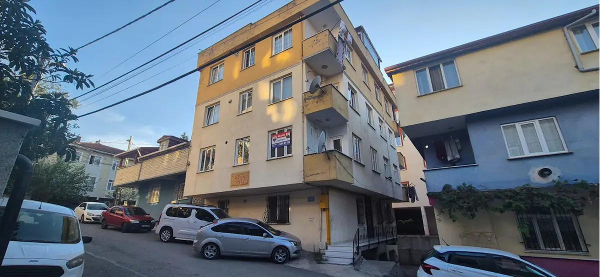 PENDİK AHMET YESEVİ MAHALLESİN'DE SATILIK 2+1 DAİRE