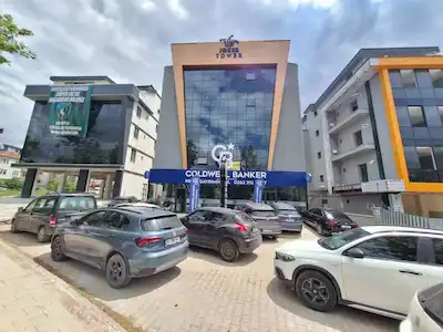 BELEDİYE KARŞISI 110 M² SATILIK PLAZA OFİS KATI