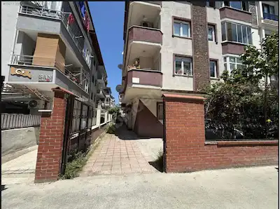 YALOVA MERKEZDE SAHİLE YAKIN 4+1 EŞYALI SATILIK DUBLEKS