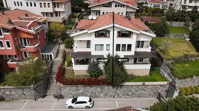 BEYKOZ SERKENT VİLLALARINDA SATILIK 5+1 TRİPLEKS VİLLA
