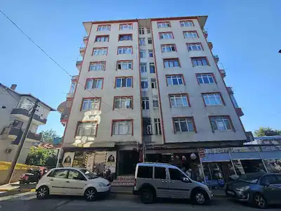 GÖLCÜK PİYALEPAŞA MAH D130 ÜZERİNDE YENİLENMİŞ 3+1 DAİRE