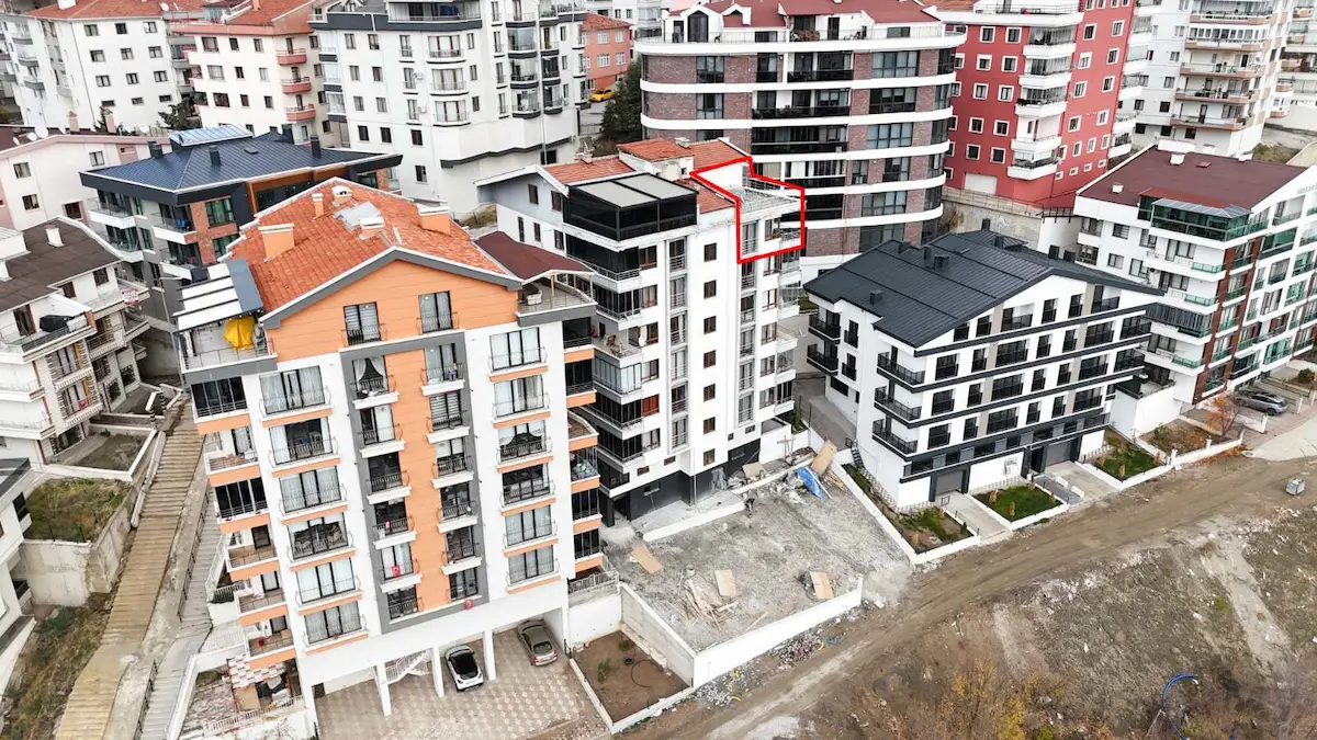 KIRKKONAKLAR CADDESİ'NDE 6+1 KONFORLU DUBLEKS SATILIK  DAİRE
