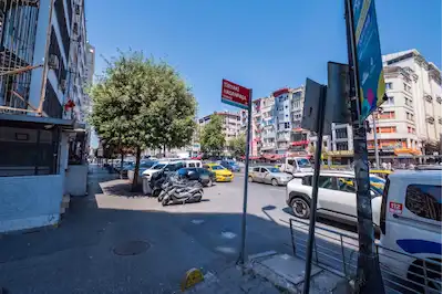 FATİH AKSARAY'DA CADDE ÜZERİ SATILIK DÜKKAN & MAĞAZA