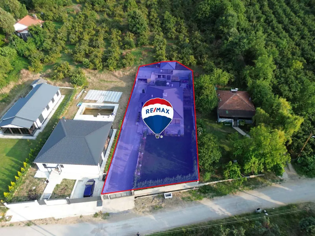 REMAX DIA'DAN DÜZCE BEYKÖY'DE 1000 M2 ARSA IÇINDE SATILIK MÜSTAKIL EV