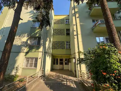 REMAX MİD 'DEN ÇARŞI MERKEZ'DE ARA KAT 1+1 KİRALIK DAİRE