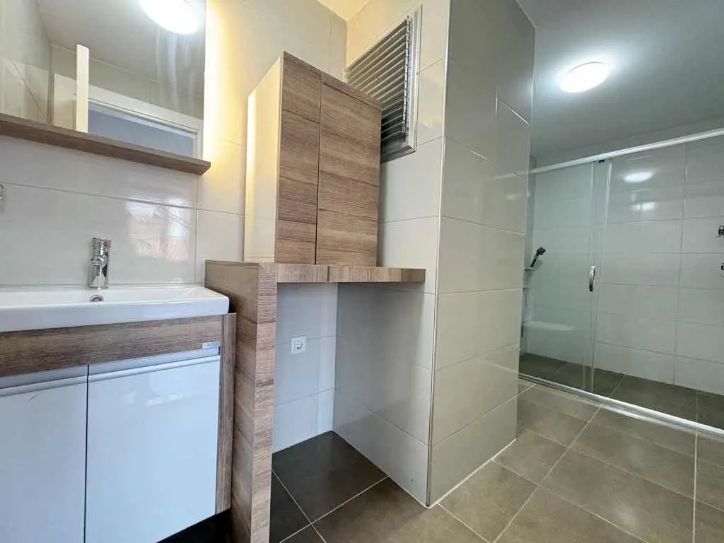 Property image 43