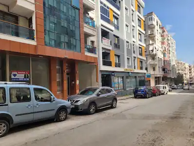 KARABAĞLAR TÜRBE CADDESINDE 297M² (7 BÖLÜMLÜ) SATILIK DÜKKAN