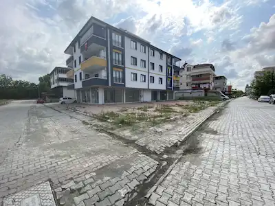 ÇARŞAMBA’DA SIFIR 135 M² BAHÇE KATI OFİS | TAPULU & KREDİYE UYGUN