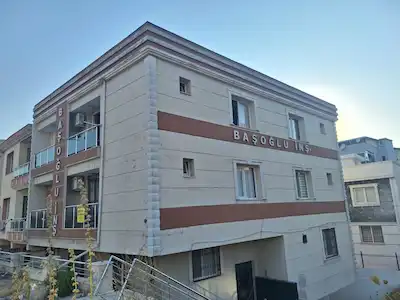 BUCA DOKUZ EYLÜL İİBF'SINE 8.DK MESAFEDE KIRALIK EŞYALI1+1 DAIRE