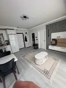 REMAX HÜSEYİN’DEN İSTİKLAL'DE KİRALIK HASTANE YAKINI, SIFIR FULL EŞYALI LÜKS 1+1 ARA KAT DAİRE