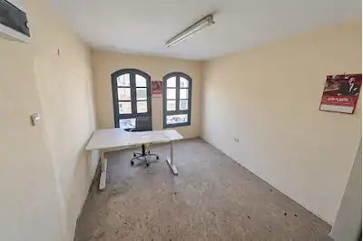 BASMANE NİFLİOĞLU İŞ MERKEZİNDE KİRALIK OFİS & BÜRO