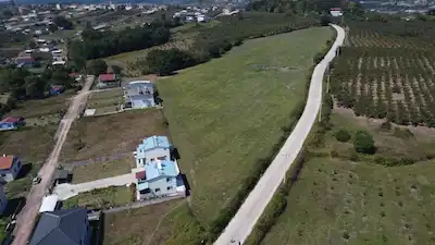 KOCAELI KANDIRA ÇAM KONAK KÖYIÇI ANA YOLA CEPHE SATILIK TARLA