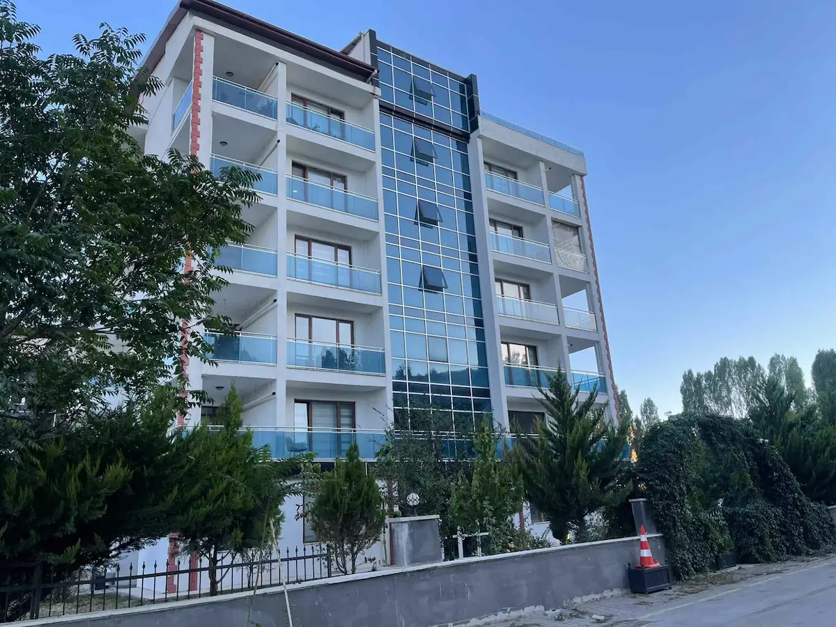 ALACAATLI'DA TAŞINMAYA HAZIR 3+1 EŞYALI KİRALIK DAİRE