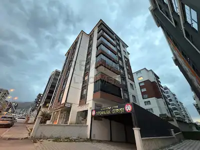 RE/MAX LACİVERT'TEN YILDIZKENT'TE LÜKS SATILIK 4+1 DAİRE