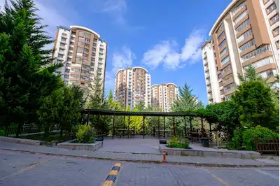 KEÇİÖREN DİVAN KONUTLARI’NDA SATILIK FULL YAPILI 2+1 DAİRE