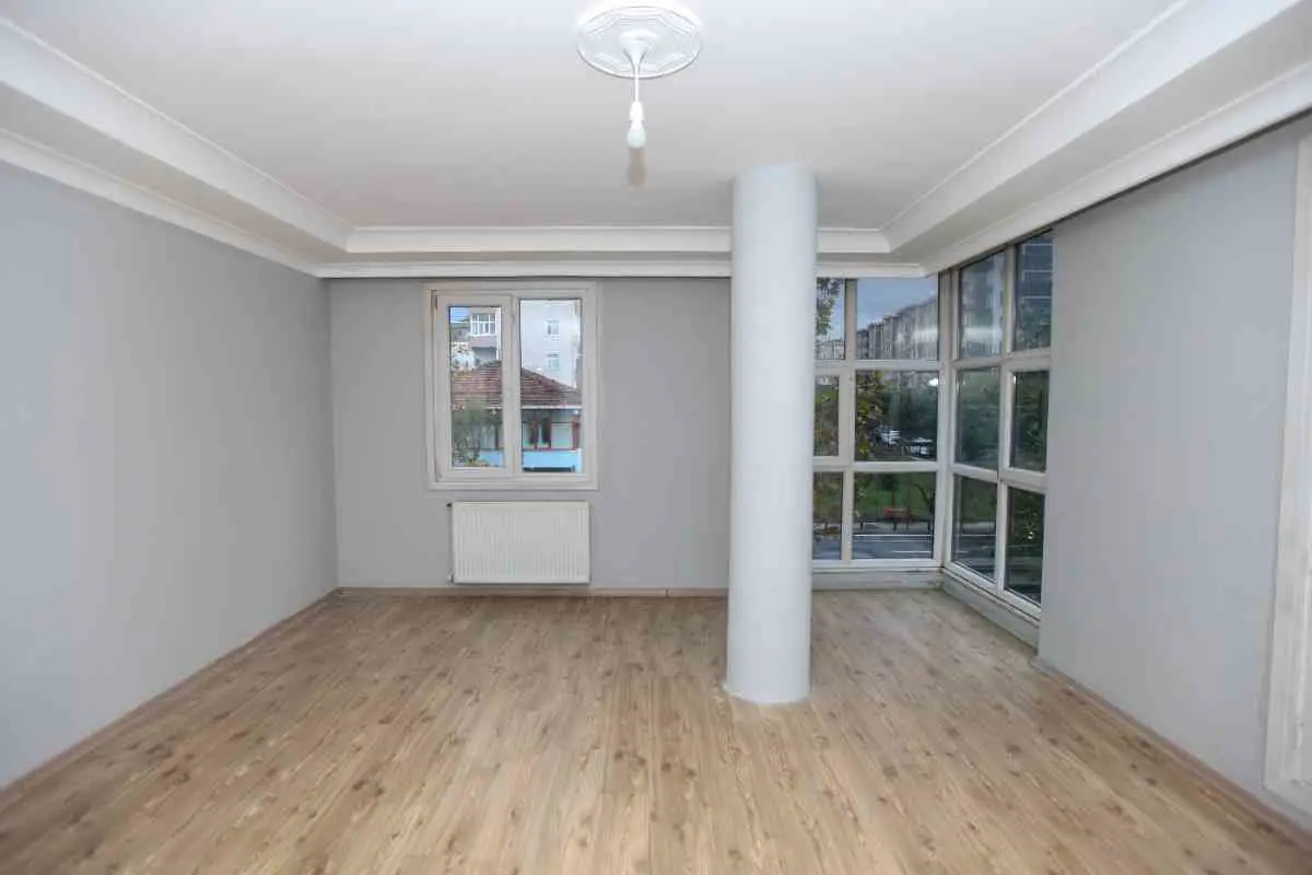 SANCAKTEPE SAMANDIRA’DA SİTE İÇİNDE GÜVENLİKLİ, METROYA YAKIN SATILIK 3+1 DAİRE