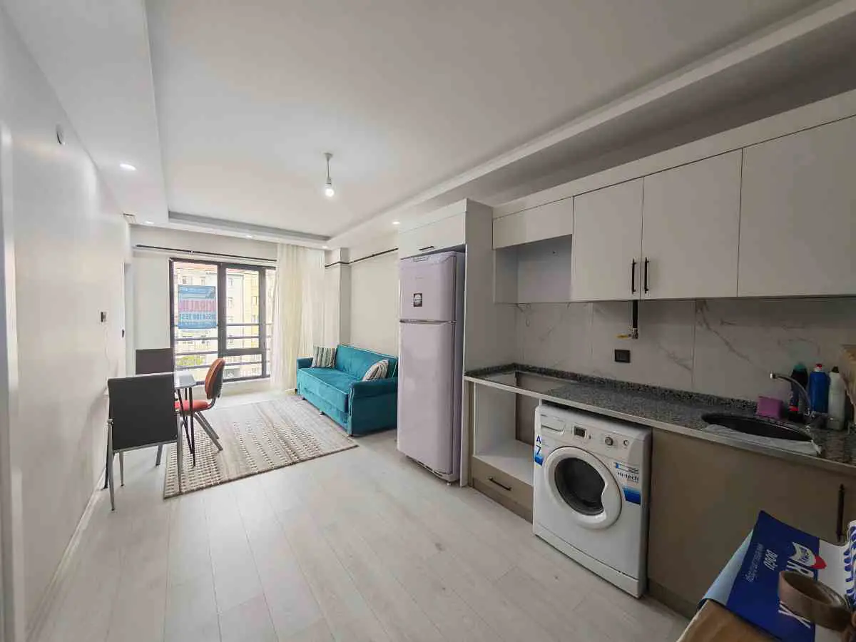 REMAX DOĞU'DAN ÜNİVERSİTE MAHALLESİNDE KİRALIK EŞYALI 1+1 DAİRE