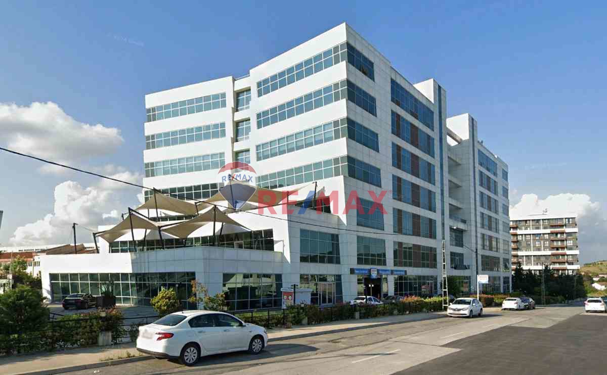 KURTKÖY TEKNOPARK’IN TAM KARŞISI, AIRPORT PLAZA’DA, 1224M2 OFİS KATI