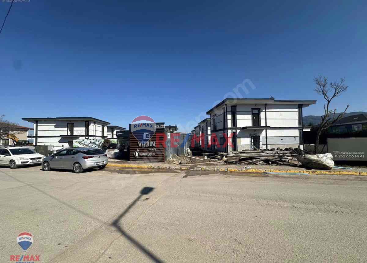 REMAX DREAMDEN YENİKÖY BAŞİSKELEDE SATILIK VİLLA