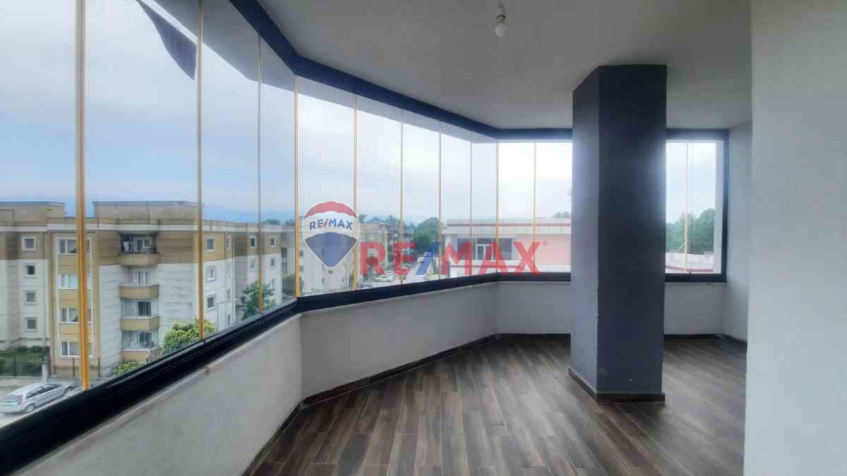 ALİKAHYA KAVANİUM SİT.BÖLGSİNDE KİRALIK 2+1 DUBLEKS OFİS KATI