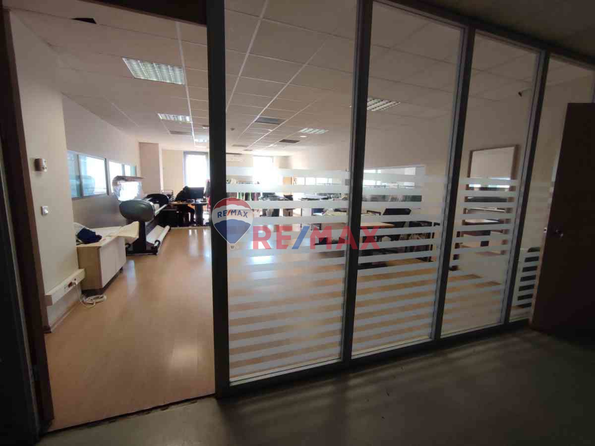 ŞİRİNEVLER MERKEZİ KONUNDA 350M2 MASRAFSIZ İŞ YERİ