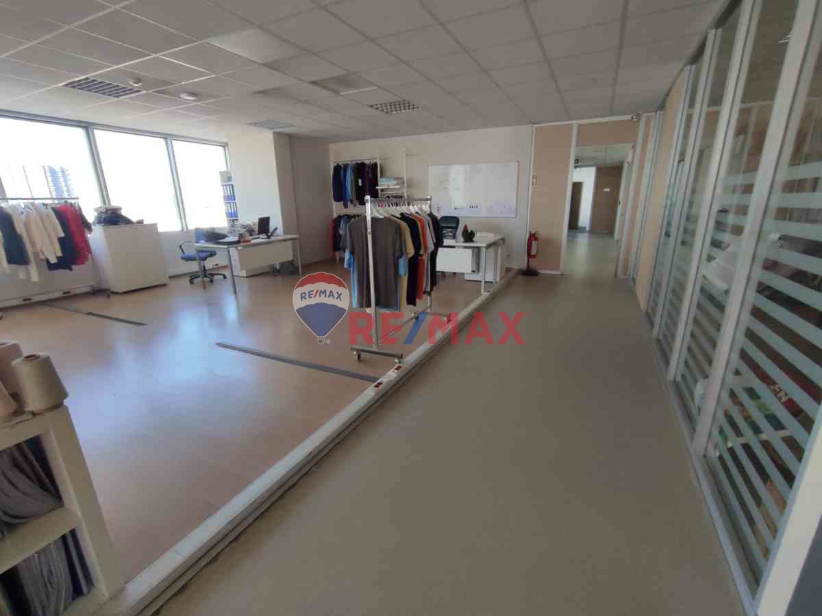 ŞİRİNEVLER MERKEZİ KONUNDA 350M2 MASRAFSIZ İŞ YERİ