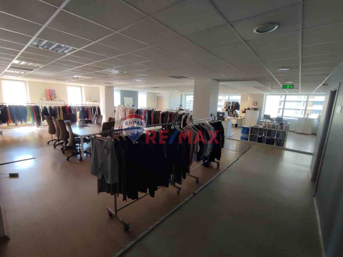 ŞİRİNEVLER MERKEZİ KONUNDA 350M2 MASRAFSIZ İŞ YERİ