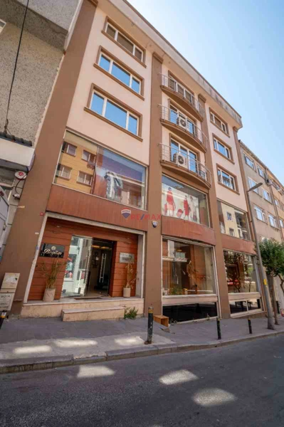 ŞIŞLI MEŞRUTIYET’TE 840 M² PRESTIJLI SATILIK KOMPLE BINA