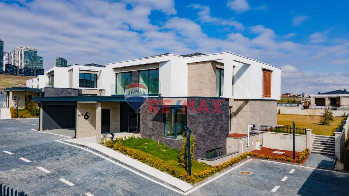 MANSİO İNCEK VİLLALARINDA 1650M² ARSA ÜZERİNDE SATILIK VİLLA