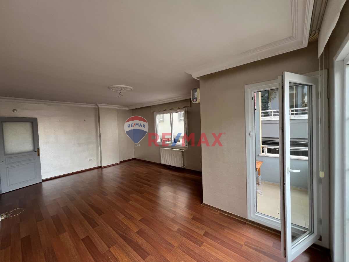 ÜMRANİYE ÇAMLIK'TA BAKIMLI GENİŞ MODERN 2+1 KİRALIK DAİRE