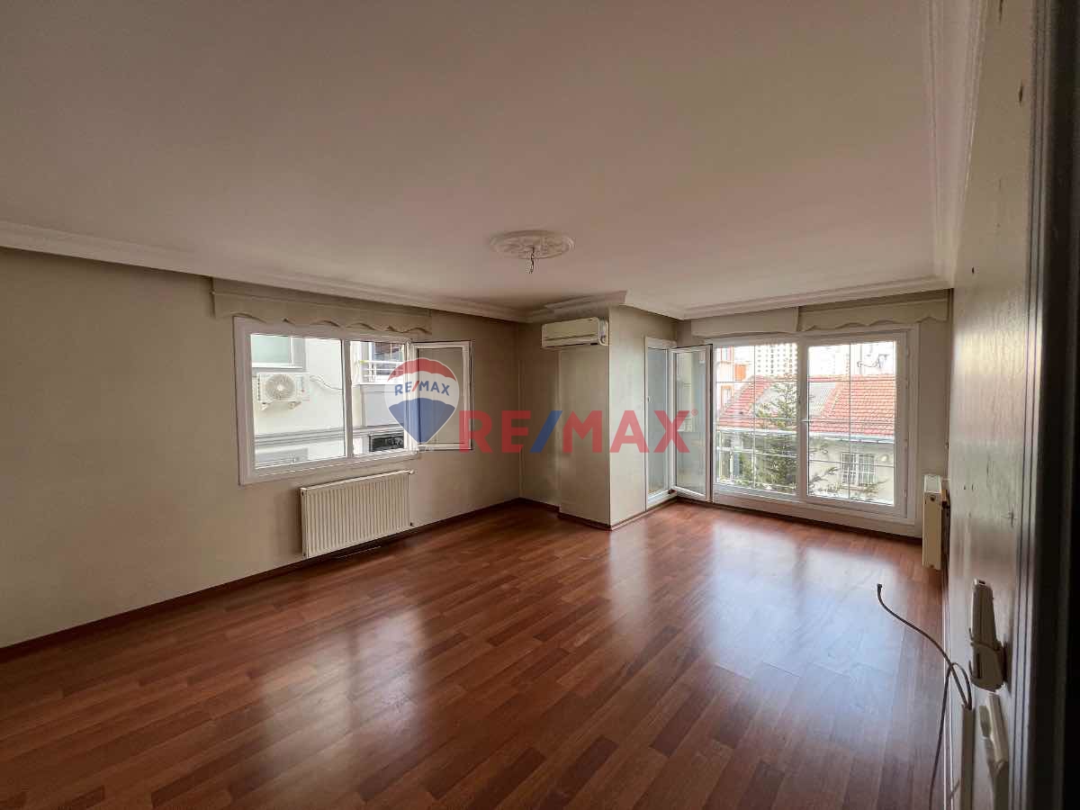 ÜMRANİYE ÇAMLIK'TA BAKIMLI GENİŞ MODERN 2+1 KİRALIK DAİRE