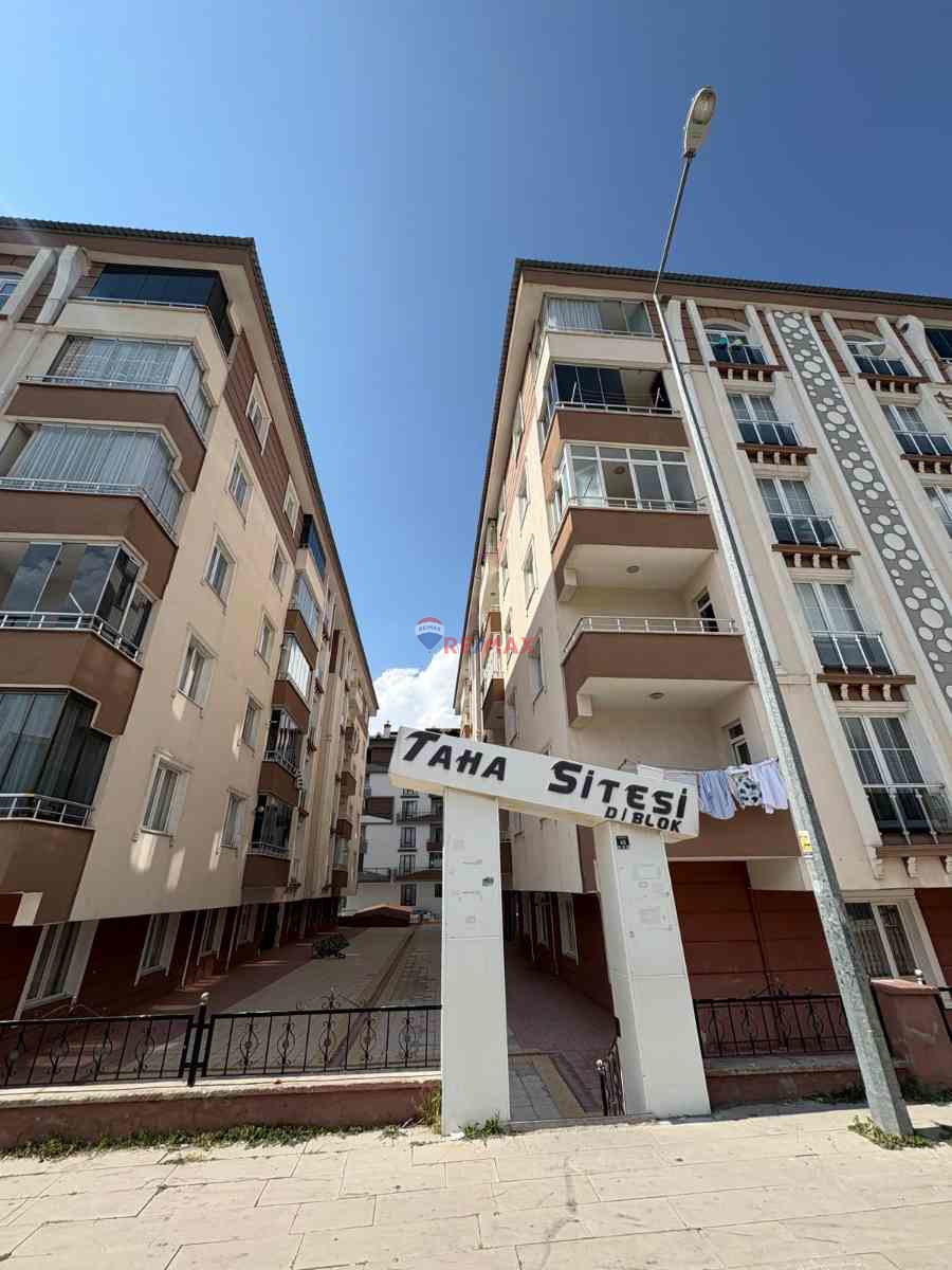 REMAX İLKE'DEN ŞÜKRÜPAŞA'DA 3+1 KİRALIK DAİRE