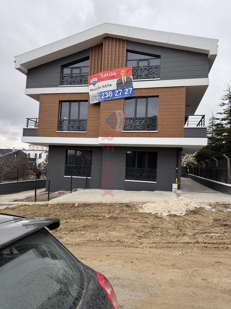 GÖLBAŞI İNCEK EŞSİZ KONUMDA 3+1 DUBLEKS DAİRE