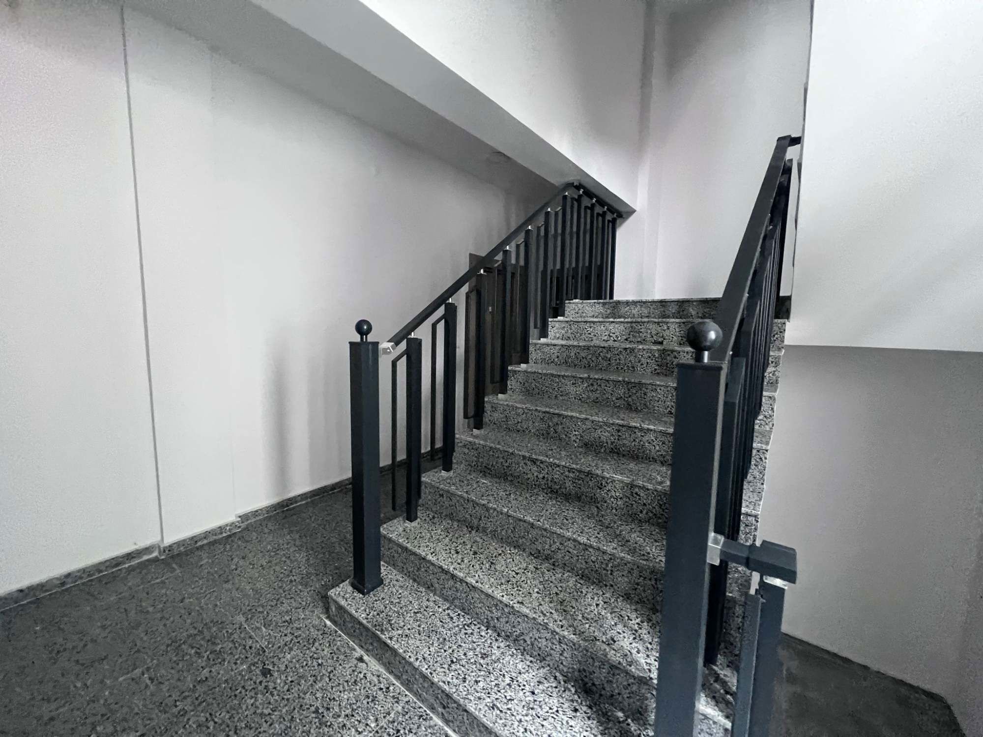 BAŞISKELE BELEDIYE KARŞISI KIRALIK OFIS