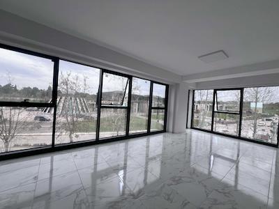 BAŞISKELE BELEDIYE KARŞISI KIRALIK OFIS