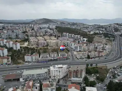 TICARET ODASI YAKINI ERSOY IŞ MERKEZINDE 300 M2 KIRALIK OFIS