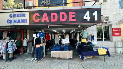 İSTİKLAL CADDESİNDE SATILIK 3 KATLI MAĞAZA