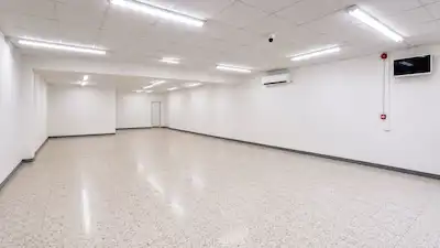 29 BUCA'DA KURUMSAL MARKET KİRACILI 220 M² BATARLI SATILIK DÜKKAN