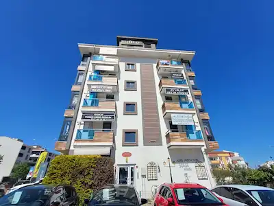 REMAX YAZ'DAN SAVAŞTEPE CADDESİ ÜZERİNDE EŞYALI KİRALIK OFİS